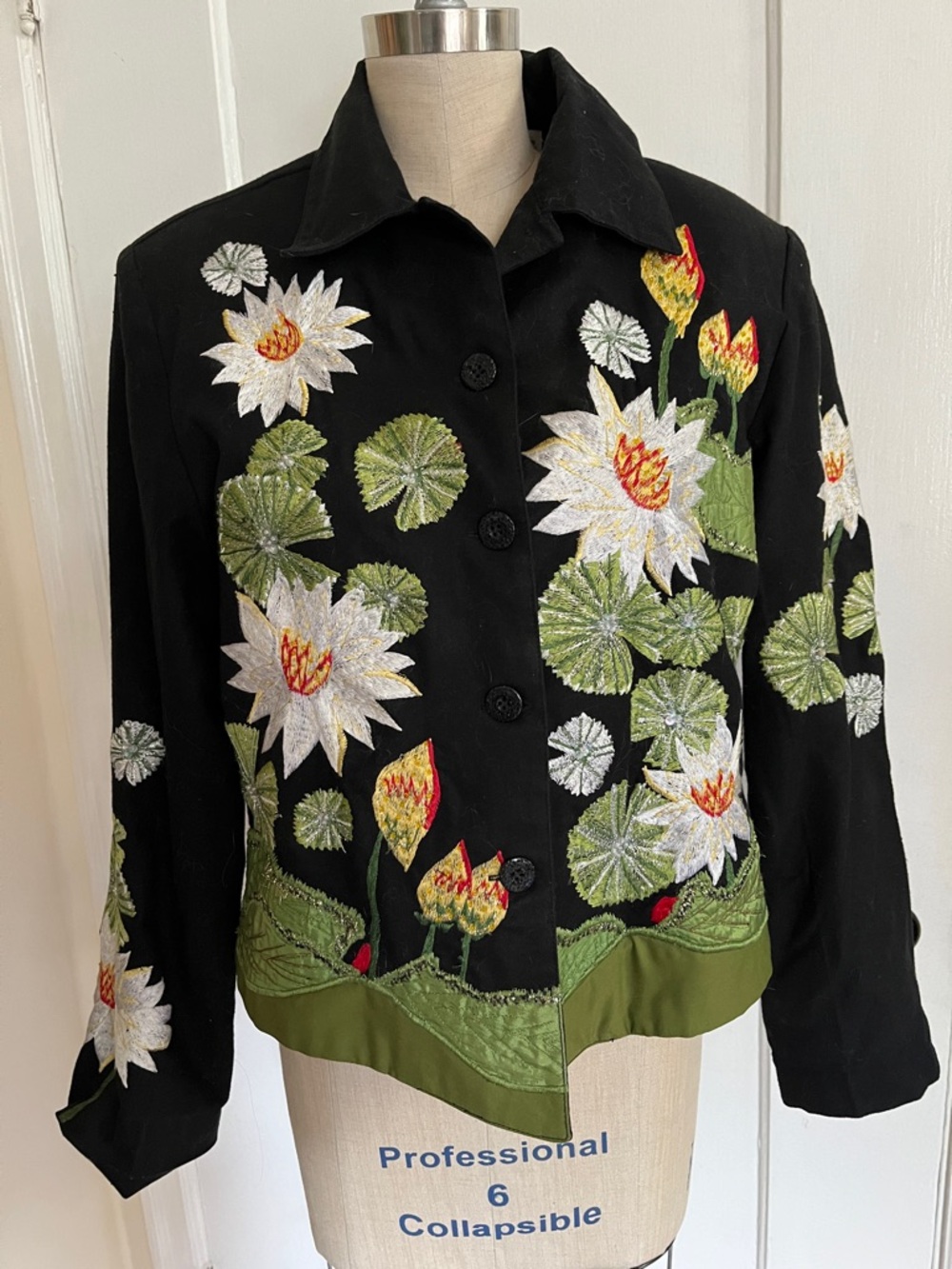 Anage Black Jacket Embroidered Waterlilies White Green Silver Lined Floral M